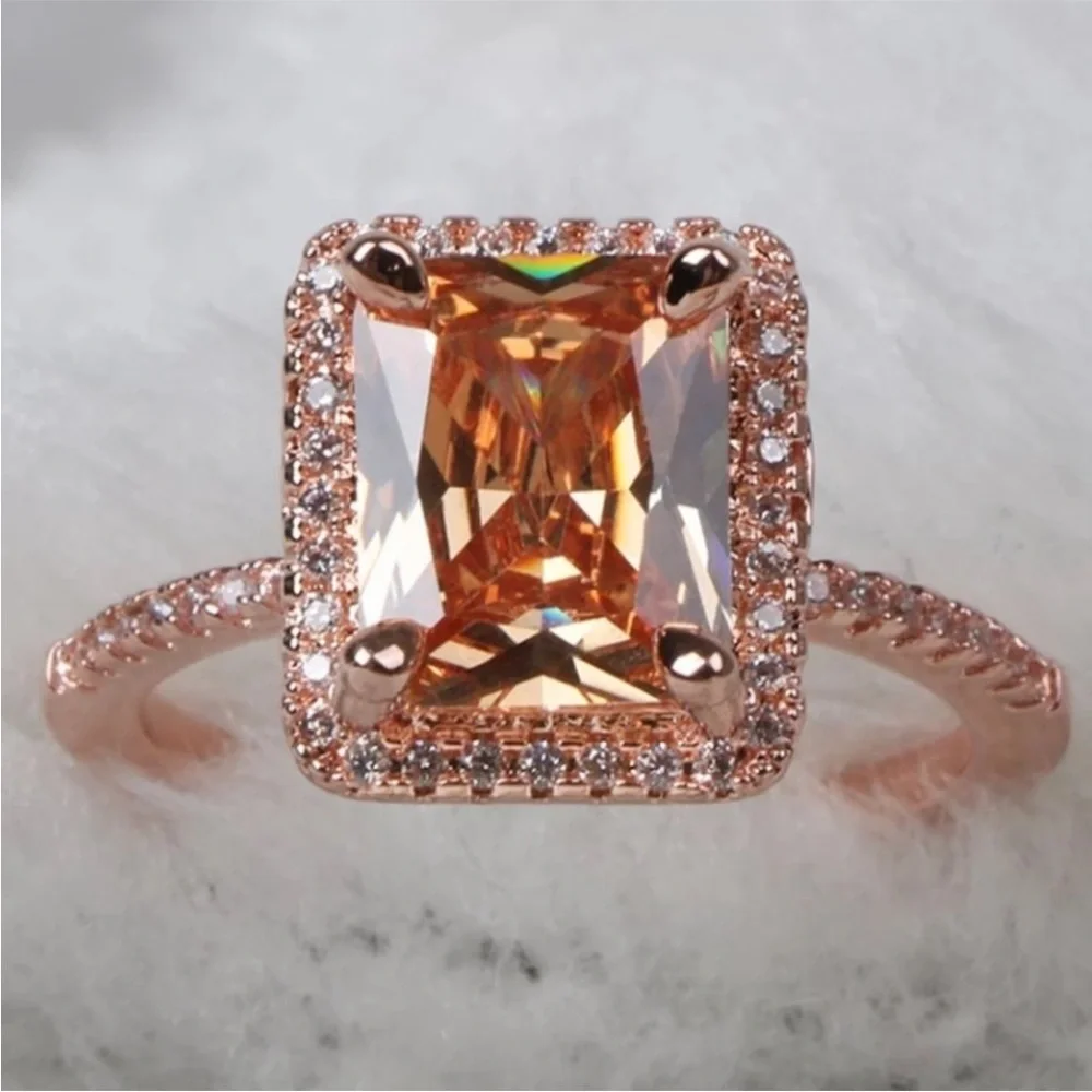 New 18K rose gold diamond engagement ring